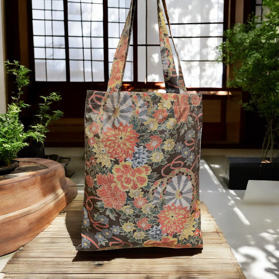 Kimono Tote Bag – Black with Floral Pattern (大島紬 Oshima Tsumugi Fabric)